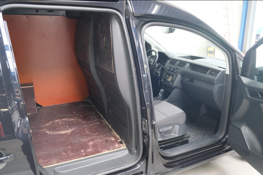 Volkswagen Caddy 2.0 TDI L1H1 BMT Highline Automaat - N.A.P. Airco, Cruise, PDC, Trekhaak.
