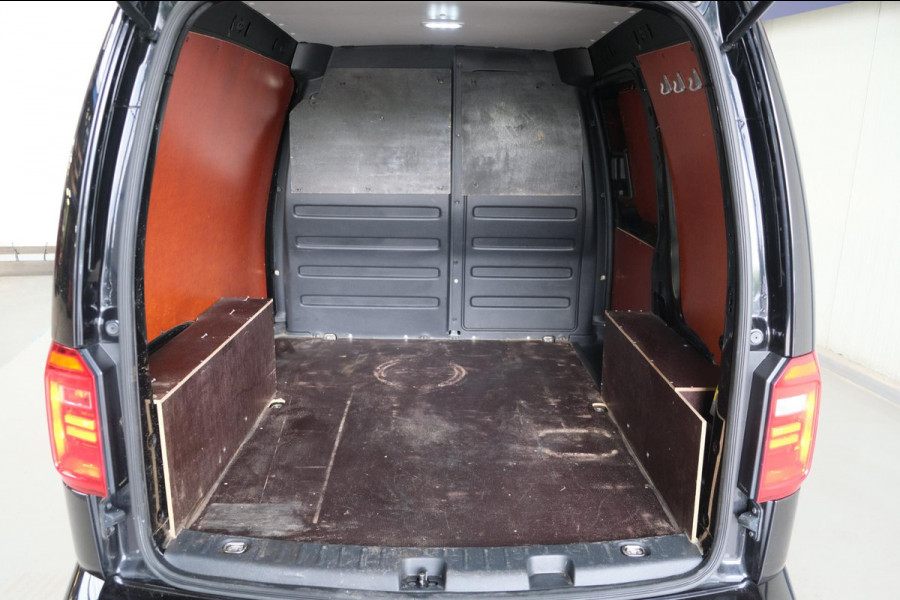 Volkswagen Caddy 2.0 TDI L1H1 BMT Highline Automaat - N.A.P. Airco, Cruise, PDC, Trekhaak.