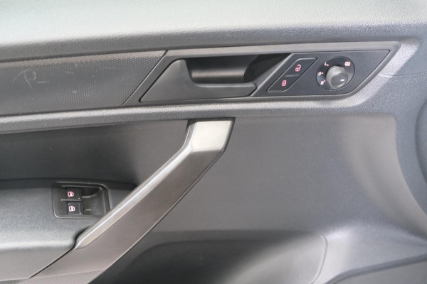 Volkswagen Caddy 2.0 TDI L1H1 BMT Highline Automaat - N.A.P. Airco, Cruise, PDC, Trekhaak.