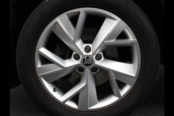 Škoda Kodiaq 1.5 TSI 150pk DSG Style 7p. | Navigatie | Apple Carplay/Android Auto | Adaptive Cruise Control | Parkeersensor achter | Stoel- en stuurverwarming | Ledverlichting | Getinte ramen | Climate Control Prijs Incl. BOVAG Garantie