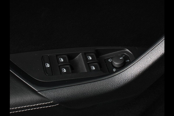 Škoda Kodiaq 1.5 TSI 150pk DSG Style 7p. | Navigatie | Apple Carplay/Android Auto | Adaptive Cruise Control | Parkeersensor achter | Stoel- en stuurverwarming | Ledverlichting | Getinte ramen | Climate Control Prijs Incl. BOVAG Garantie