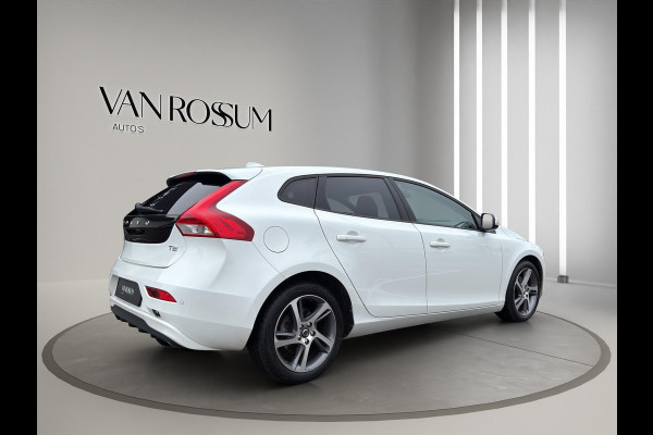 Volvo V40 2.0 T2 Kinetic | Camera + Sensoren | Navigatie | L.M.Velg | 17"Velg | Led koplampen |