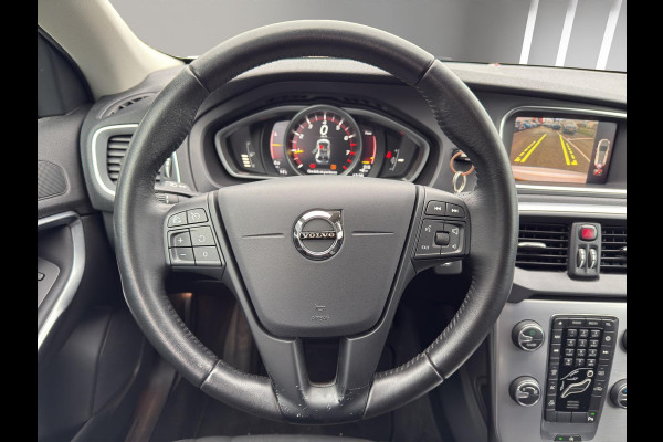 Volvo V40 2.0 T2 Kinetic | Camera + Sensoren | Navigatie | L.M.Velg | 17"Velg | Led koplampen |