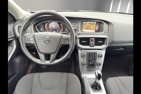 Volvo V40 2.0 T2 Kinetic | Camera + Sensoren | Navigatie | L.M.Velg | 17"Velg | Led koplampen |