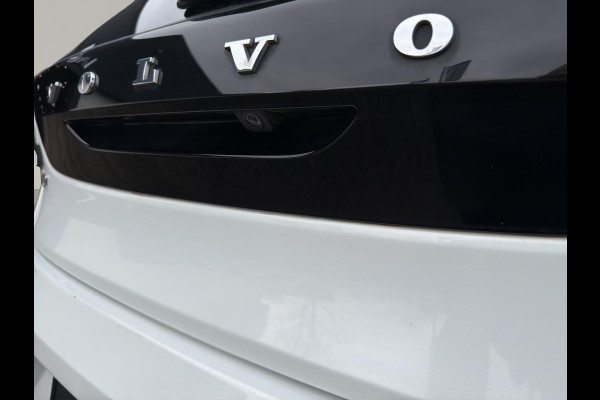 Volvo V40 2.0 T2 Kinetic | Camera + Sensoren | Navigatie | L.M.Velg | 17"Velg | Led koplampen |