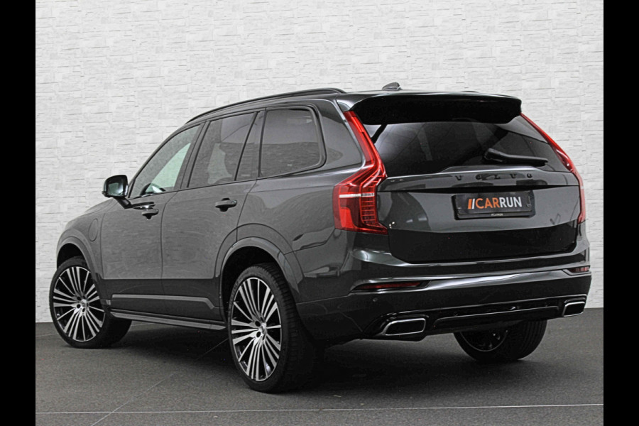 Volvo XC90 T8 AWD R-Design | Pine-Grey! | 360 Camera | ACC | Panorama | Pilot-Assist | Head-Up | Harman-Kardon | Keyless-Entry | 7 Persoons | Trekhaak | 2x Memory | Stoelverwarming V+A | Zwarte-Hemel | Full-LED | Sportstoelen | Stuurverwarming | Standkachel | Black-Line | Zonwering | DAB | 20 inch LM.