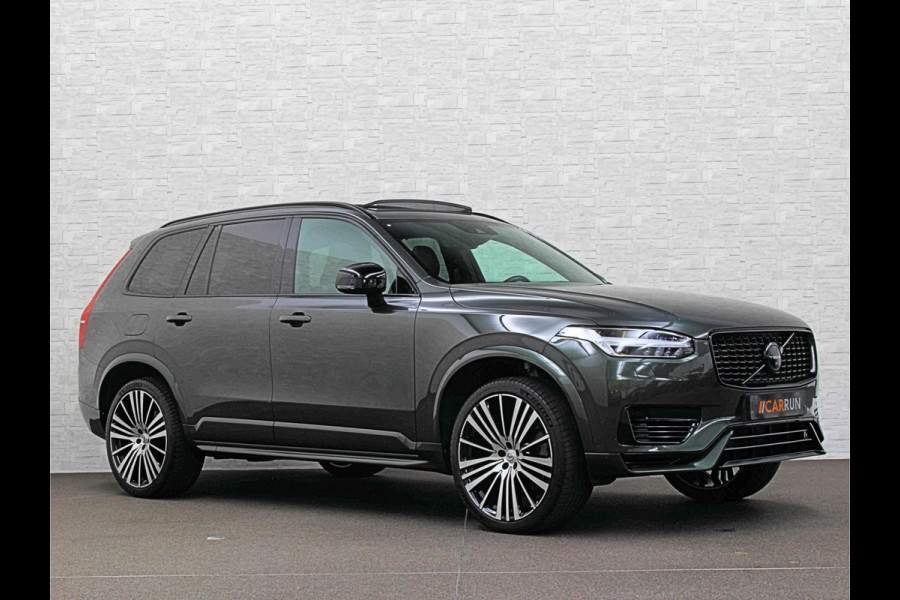Volvo XC90 T8 AWD R-Design | Pine-Grey! | 360 Camera | ACC | Panorama | Pilot-Assist | Head-Up | Harman-Kardon | Keyless-Entry | 7 Persoons | Trekhaak | 2x Memory | Stoelverwarming V+A | Zwarte-Hemel | Full-LED | Sportstoelen | Stuurverwarming | Standkachel | Black-Line | Zonwering | DAB | 20 inch LM.