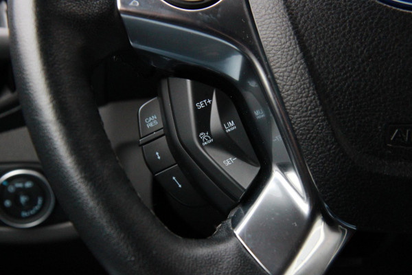 Ford Transit Connect 1.5 EcoBlue L2 Trend 120PK Automaat / Camera / Trekhaak / 3 zits