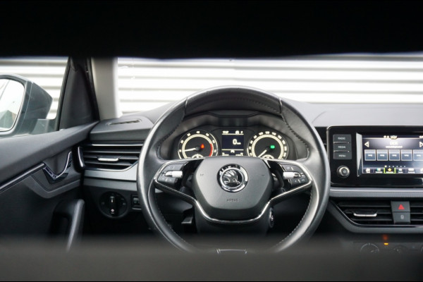 Škoda Kamiq 110 PK Ambition AUTOMAAT | AIRCO | PDC | NAVI BY APP