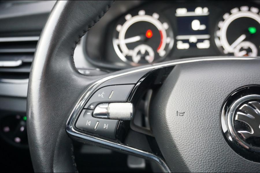 Škoda Kamiq 110 PK Ambition AUTOMAAT | AIRCO | PDC | NAVI BY APP