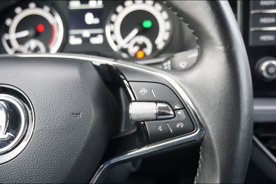 Škoda Kamiq 110 PK Ambition AUTOMAAT | AIRCO | PDC | NAVI BY APP