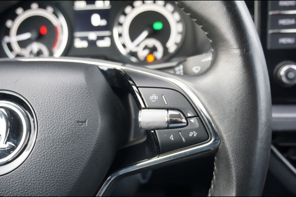 Škoda Kamiq 110 PK Ambition AUTOMAAT | AIRCO | PDC | NAVI BY APP