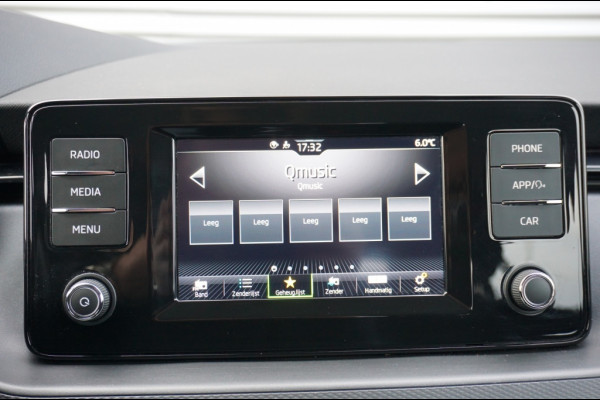 Škoda Kamiq 110 PK Ambition AUTOMAAT | AIRCO | PDC | NAVI BY APP