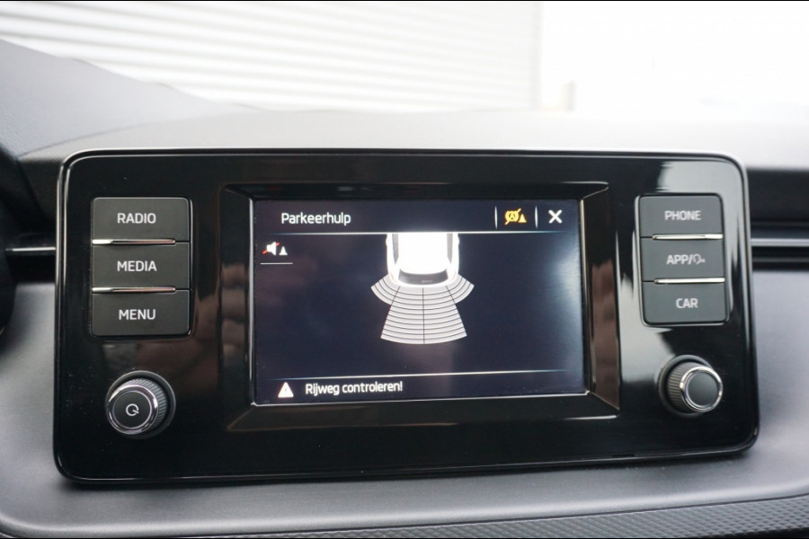 Škoda Kamiq 110 PK Ambition AUTOMAAT | AIRCO | PDC | NAVI BY APP