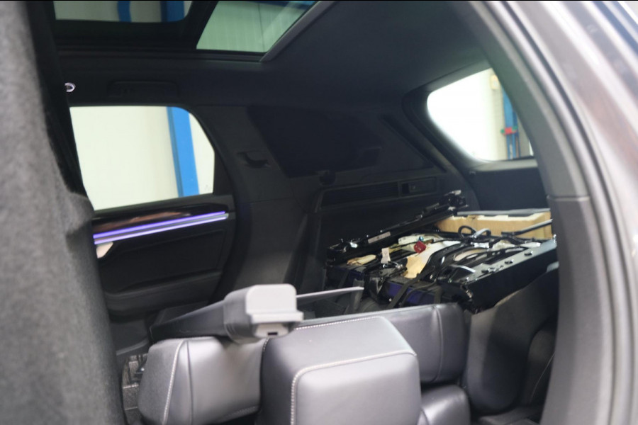 Volkswagen Touareg R-Line 3.0L V6 286pk > GRIJSKENTEKEN < Airco, Cruise, Navi, PDC, Luchtvering, Camera, Schuifdak, Trekhaak.