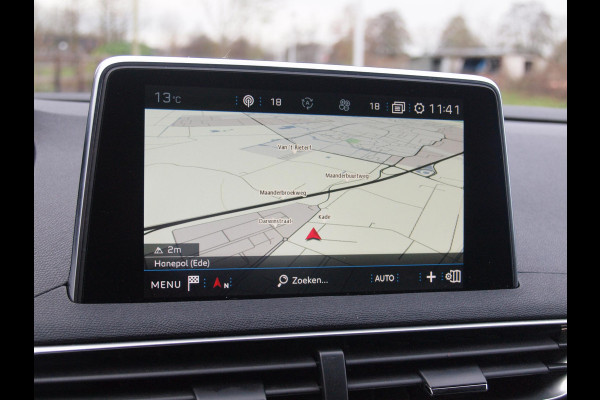 Peugeot 3008 1.2 PureTech Active | Apple Carplay | Camera | Cruise Control | Trekhaak | Automaat | NL-Auto |