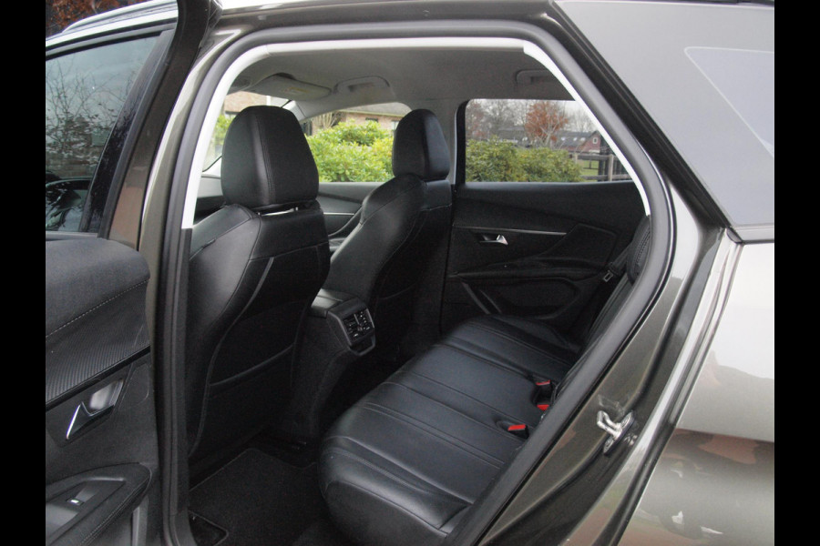 Peugeot 3008 1.2 PureTech Active | Apple Carplay | Camera | Cruise Control | Trekhaak | Automaat | NL-Auto |