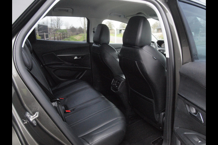 Peugeot 3008 1.2 PureTech Active | Apple Carplay | Camera | Cruise Control | Trekhaak | Automaat | NL-Auto |