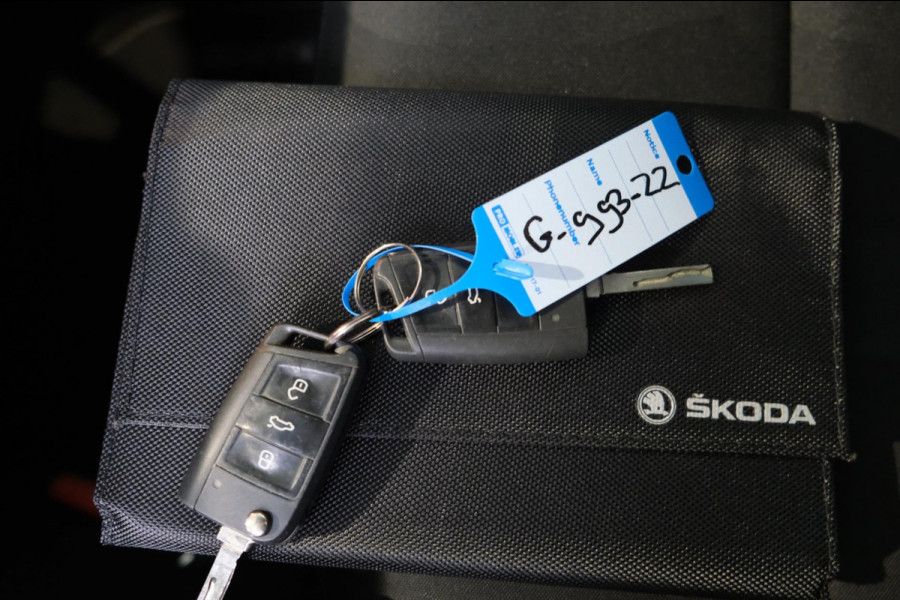 Škoda Karoq 1.0 TSI Ambition Business Automaat - N.A.P. Airco, Navi, Cruise, PDC.