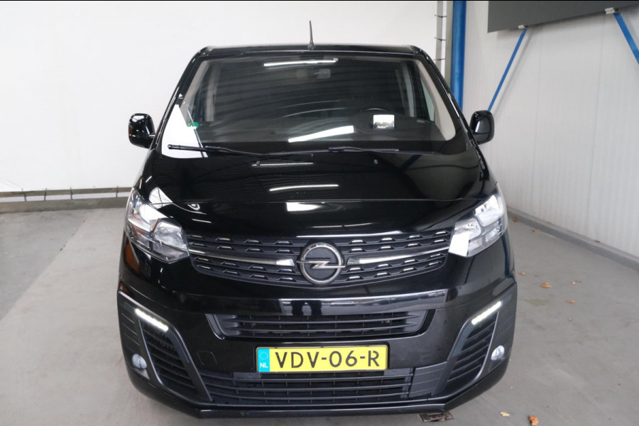 Opel Vivaro 2.0 CDTI L3H1 DC Innovation 2x Schuifdeur - N.A.P. Airco, Cruise, Navi, PDC, Camera, Trekhaak.