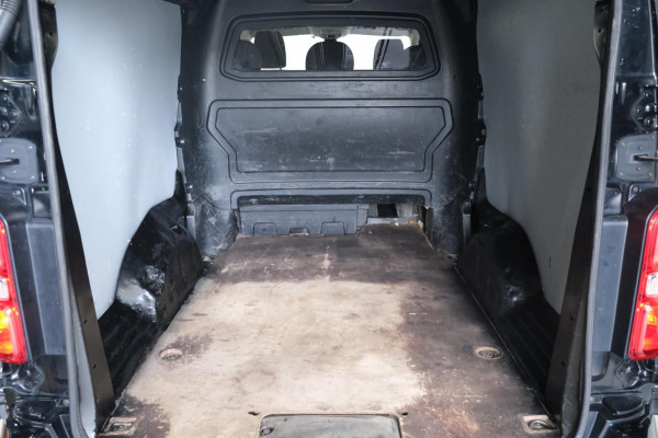 Opel Vivaro 2.0 CDTI L3H1 DC Innovation 2x Schuifdeur - N.A.P. Airco, Cruise, Navi, PDC, Camera, Trekhaak.