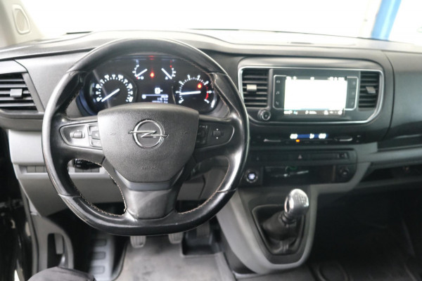Opel Vivaro 2.0 CDTI L3H1 DC Innovation 2x Schuifdeur - N.A.P. Airco, Cruise, Navi, PDC, Camera, Trekhaak.