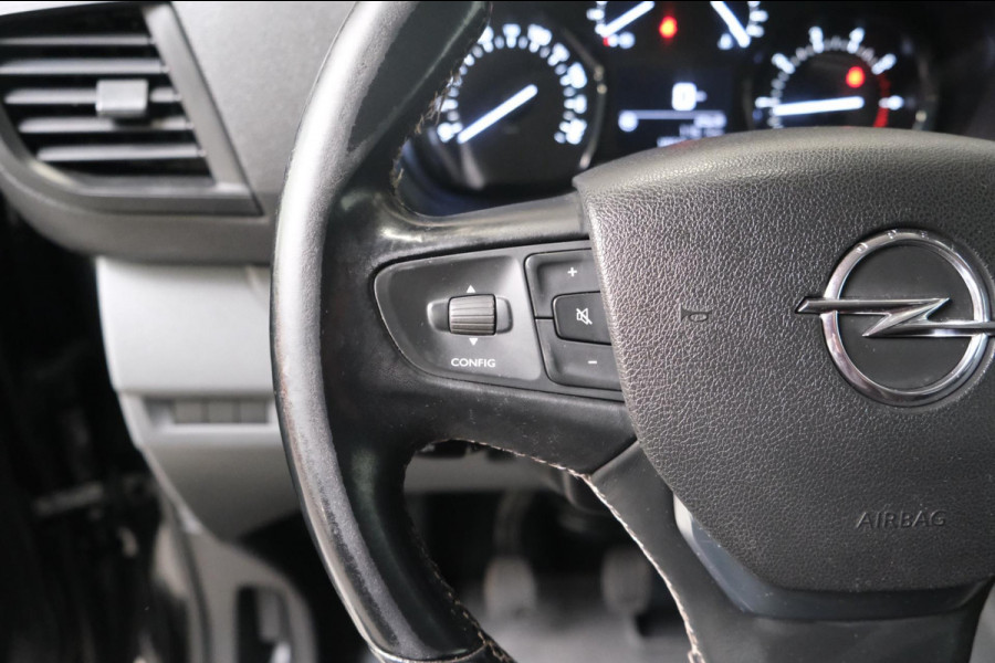 Opel Vivaro 2.0 CDTI L3H1 DC Innovation 2x Schuifdeur - N.A.P. Airco, Cruise, Navi, PDC, Camera, Trekhaak.