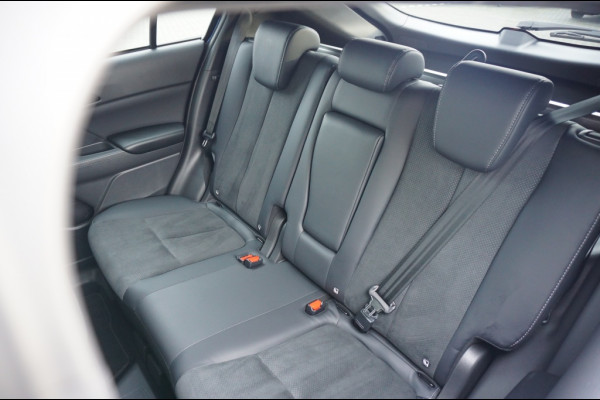 Mitsubishi Eclipse Cross 2.4 PHEV Executive 4WD | 1.500 KG TREKGEWICHT | ADAP. CRUISE