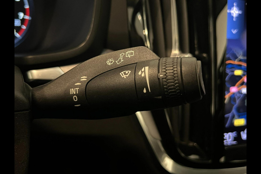 Volvo V60 2.0 B3 / NL-auto / BTW / Stoel + Stuurverwarming