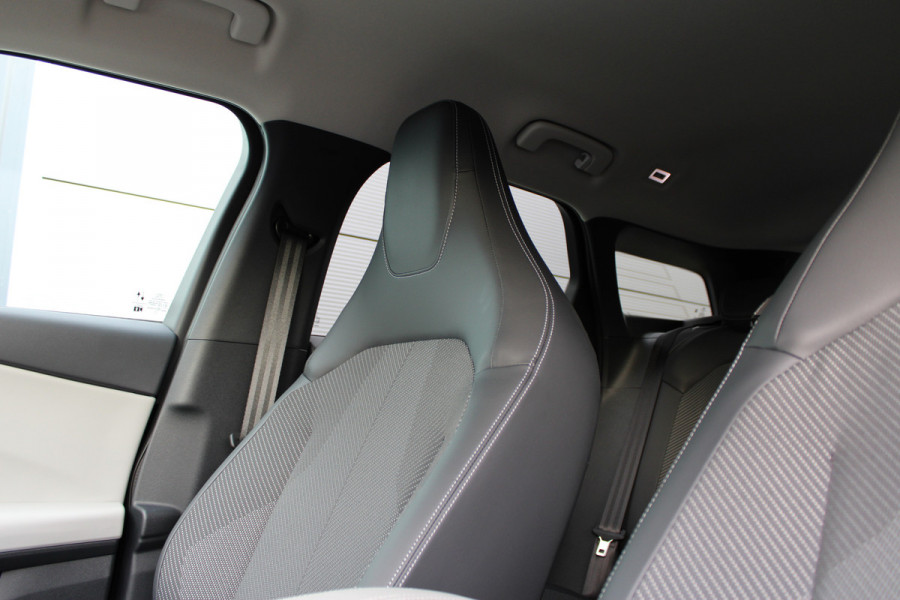 Ford Explorer Extended Range RWD 77 kWh | Trekhaak | AGR | Winterpack | Head-Up