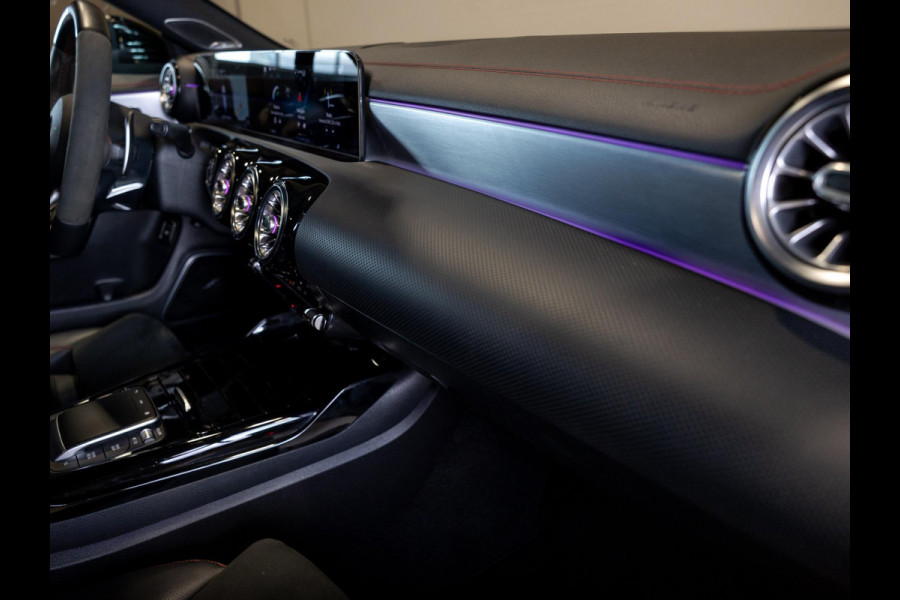 Mercedes-Benz CLA-Klasse Shooting Brake AMG 45 S 4MATIC+ Premium Plus / 422pk / Panorama dak / Burmester / Rondom zicht camera /