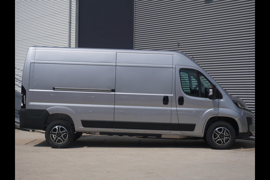 Peugeot e-Boxer 3.5t L3H2 Zwaar 110 kWh | 8 jaar garantie | Pakket Style Black | Pakket Premium Visibilit LED | Pakket City Plus