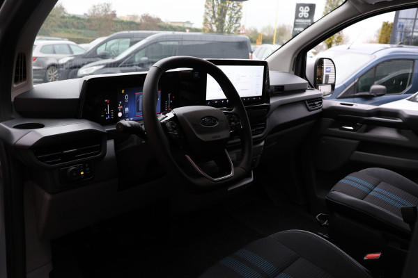 Ford Transit Custom 300 2.0 TDCI L2H1 Sport 170 PK DC | Dubbel Cabine | 360 Camera | ACC | Blind Spot | Navigatie | Camera | CarPlay | Lane Assist | Elek. Trekhaak | 5-Zitter | BPM VRIJ | Verlengde fabrieksgarantie tot 12-2029