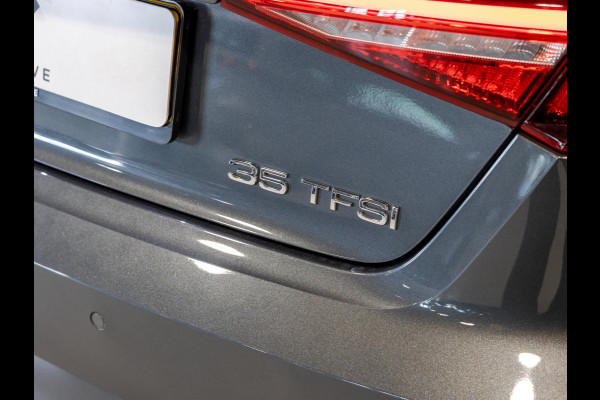 Audi A3 Sportback 35 TFSI CoD 2x S-Line / 150pk / Automatische klimaatregeling / Stoelverwarming / Afgevlakt stuurwiel /
