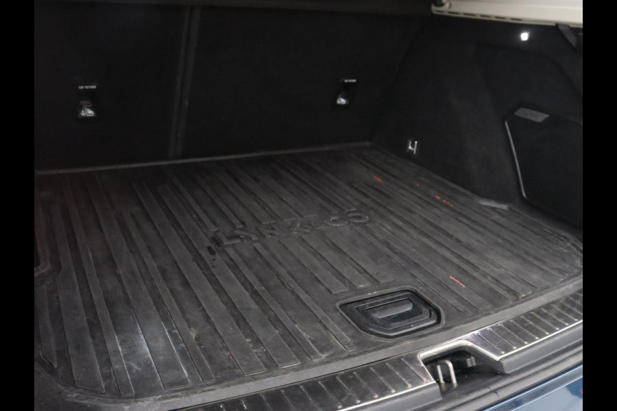 Lynk & Co 01 1.5 Plug In | Panoramadak | Trekhaak | Infinity by Harman | Camera | Adaptive cruise | Stoelverwarming | Carplay | Memory | Full LED | PHEV