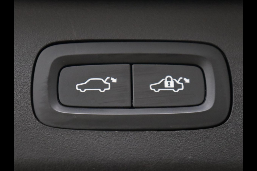 Lynk & Co 01 1.5 Plug In | Panoramadak | Trekhaak | Infinity by Harman | Camera | Adaptive cruise | Stoelverwarming | Carplay | Memory | Full LED | PHEV