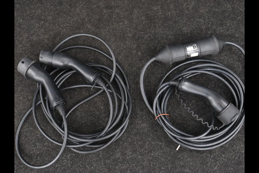 Lynk & Co 01 1.5 Plug In | Panoramadak | Trekhaak | Infinity by Harman | Camera | Adaptive cruise | Stoelverwarming | Carplay | Memory | Full LED | PHEV