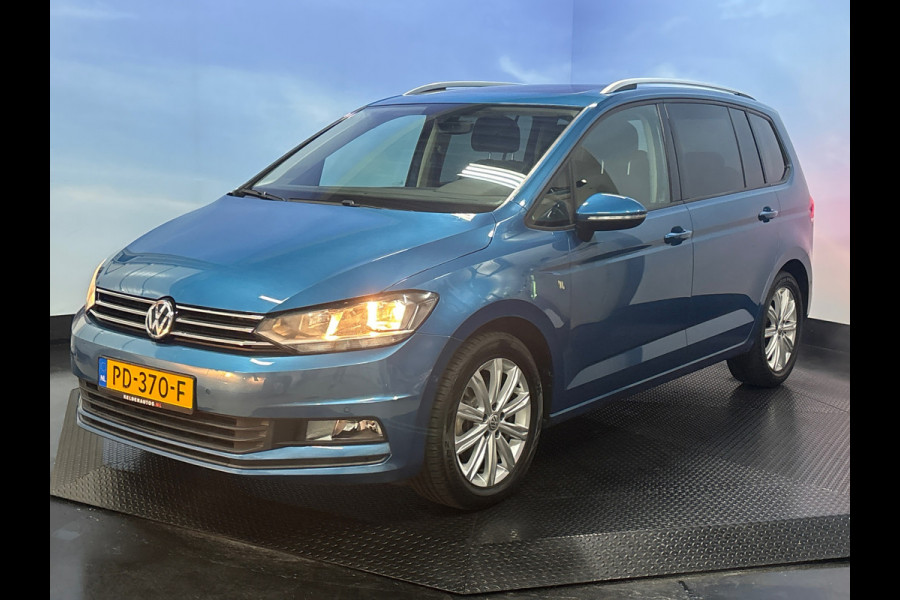 Volkswagen Touran 1.2 TSI Comfortline Business Navi | Clima | PDC | Pano | Stoelverwarming