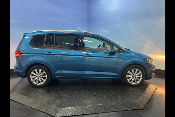 Volkswagen Touran 1.2 TSI Comfortline Business Navi | Clima | PDC | Pano | Stoelverwarming