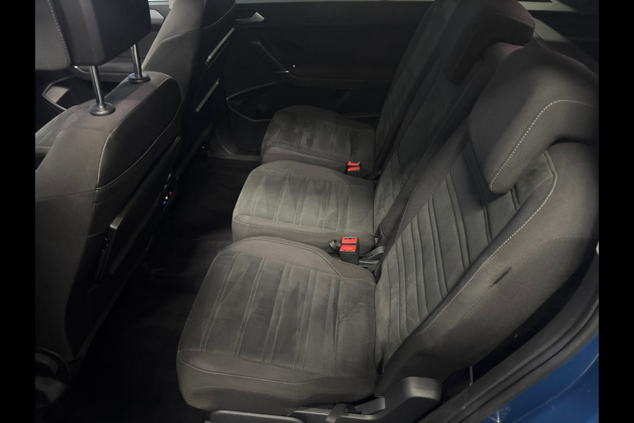 Volkswagen Touran 1.2 TSI Comfortline Business Navi | Clima | PDC | Pano | Stoelverwarming