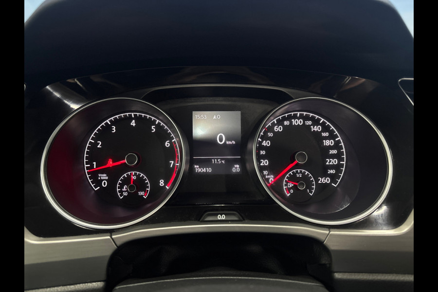 Volkswagen Touran 1.2 TSI Comfortline Business Navi | Clima | PDC | Pano | Stoelverwarming