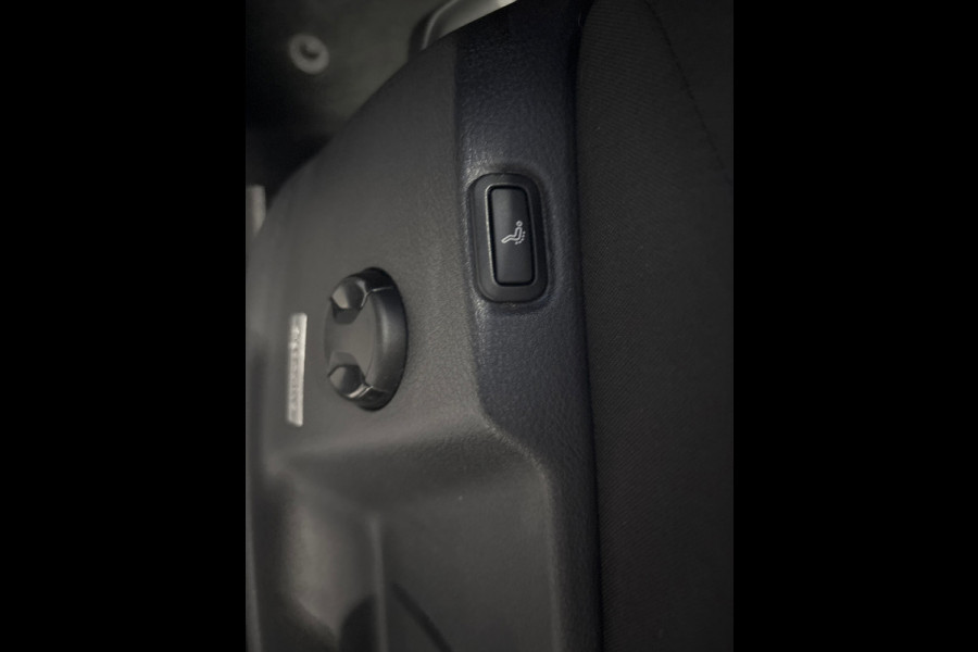 Volkswagen Touran 1.2 TSI Comfortline Business Navi | Clima | PDC | Pano | Stoelverwarming