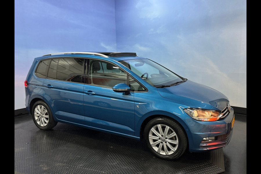Volkswagen Touran 1.2 TSI Comfortline Business Navi | Clima | PDC | Pano | Stoelverwarming