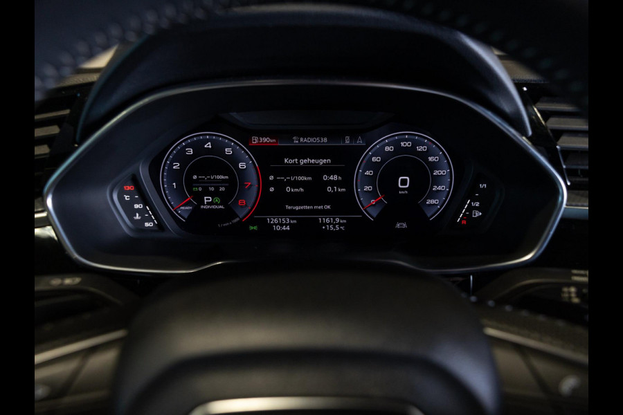 Audi Q3 35 TFSI 2x S Line / 150pk / Panorama dak / Achteruitrij camera / Keyless entry /