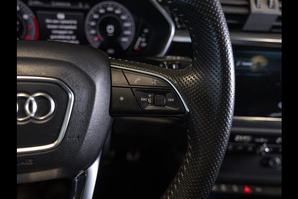 Audi Q3 35 TFSI 2x S Line / 150pk / Panorama dak / Achteruitrij camera / Keyless entry /