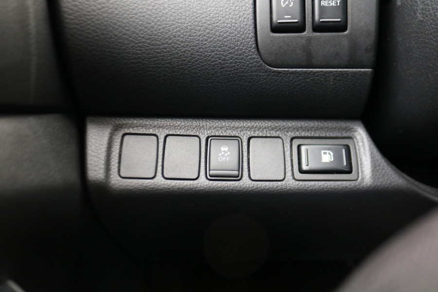 Nissan Navara 2.3 dCi 190pk New N-Guard Automaat 4x4 3.500kg Trekhaak