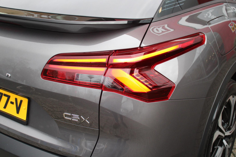 Citroën C5 X 1.6 Plug-in Hybrid 225PK MAX | PANORAMISCH SCHUIF / KANTELDAK | ELEKTRISCHE VOORSTOELEN MET GEHEUGEN | VOORSTOEL VENTILATIE | VOORSTOEL VERWARMING | VOORSTOELEN MET MASSAGE FUNCTIE | LEDEREN BEKLEDING | STUUR VERWARMING | DRAADLOOS APPLE CARPLAY / ANDROID AUTO | 360° CAMERA | KEYLESS ENTRY / START | 19"LICHTMETALEN VELGEN | ELEKTRISCH BEDIENBARE ACHTERKLEP MET HANDSFREE FUNCTIE | HEADUP DISPLAY | NAVIGATIE | ADAPTIVE CRUISE CONTROL |