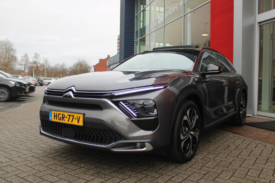 Citroën C5 X 1.6 Plug-in Hybrid 225PK MAX | PANORAMISCH SCHUIF / KANTELDAK | ELEKTRISCHE VOORSTOELEN MET GEHEUGEN | VOORSTOEL VENTILATIE | VOORSTOEL VERWARMING | VOORSTOELEN MET MASSAGE FUNCTIE | LEDEREN BEKLEDING | STUUR VERWARMING | DRAADLOOS APPLE CARPLAY / ANDROID AUTO | 360° CAMERA | KEYLESS ENTRY / START | 19"LICHTMETALEN VELGEN | ELEKTRISCH BEDIENBARE ACHTERKLEP MET HANDSFREE FUNCTIE | HEADUP DISPLAY | NAVIGATIE | ADAPTIVE CRUISE CONTROL |