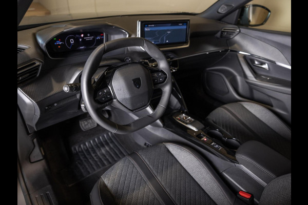 Peugeot 2008 1.2 Hybrid 136 Allure / 136pk / Dodehoek herkenning / Apple CarPlay / Adaptieve Cruise control /