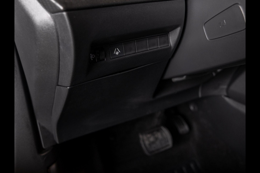 Peugeot 2008 1.2 Hybrid 136 Allure / 136pk / Dodehoek herkenning / Apple CarPlay / Adaptieve Cruise control /